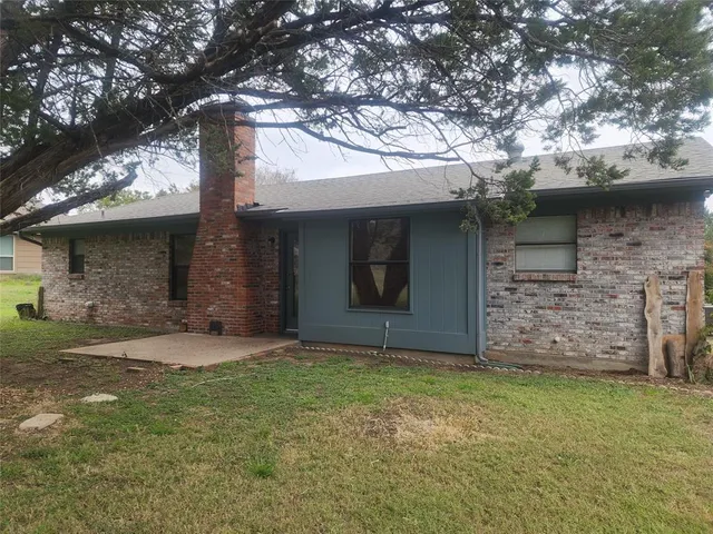 $1,900 | 4302 North Chisholm Trail, Granbury, TX 76048
