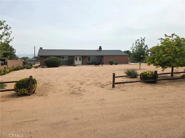 $405,000 | 13955 Iroquois Road, Apple Valley, CA 92307