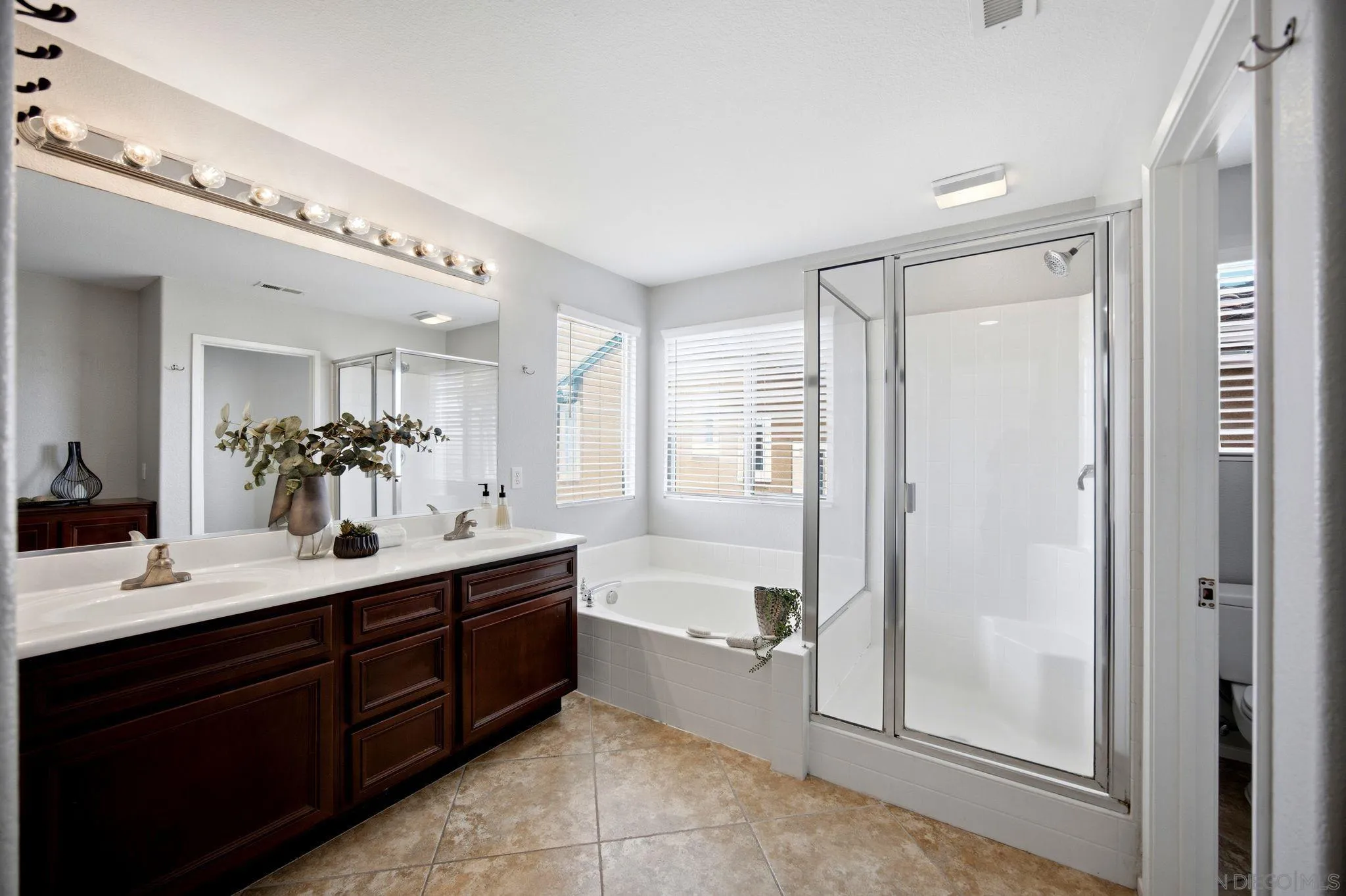 150 Ridge View Way Oceanside, CA 92057 - Photo 33 of 40 Gallery Image 33