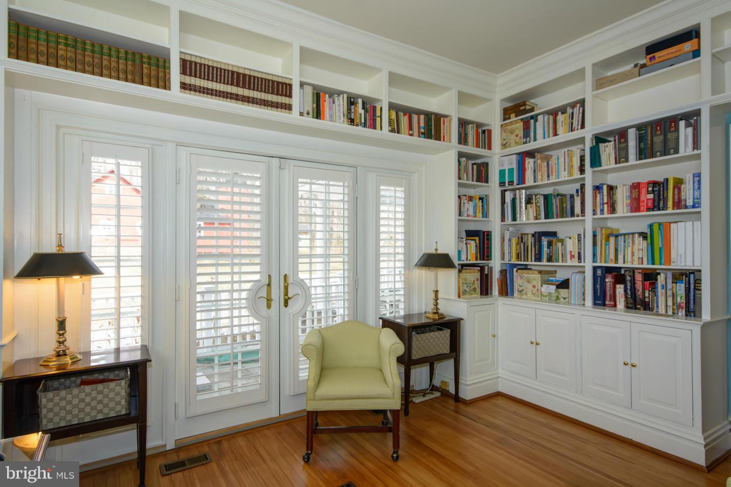 17542 Canby Road Leesburg, VA 20175 - Photo 11 of 30 Library with built-ins