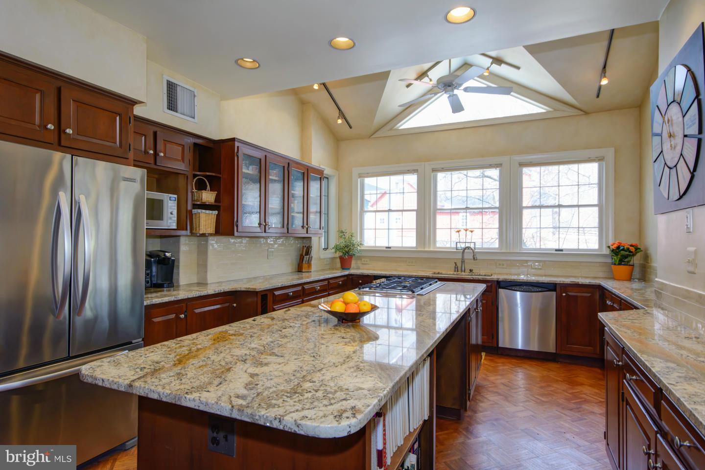 17542 Canby Road Leesburg, VA 20175 - Photo 13 of 30 Kitchen