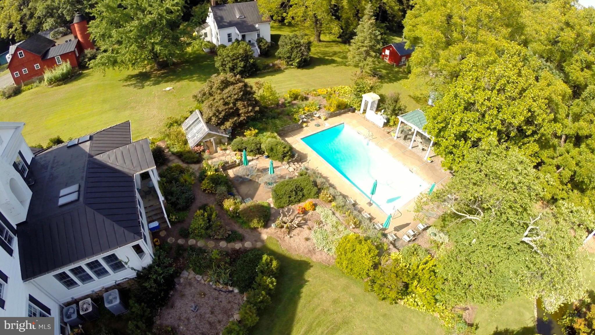 17542 Canby Road Leesburg, VA 20175 - Photo 26 of 30 POOL, STONE WALLS