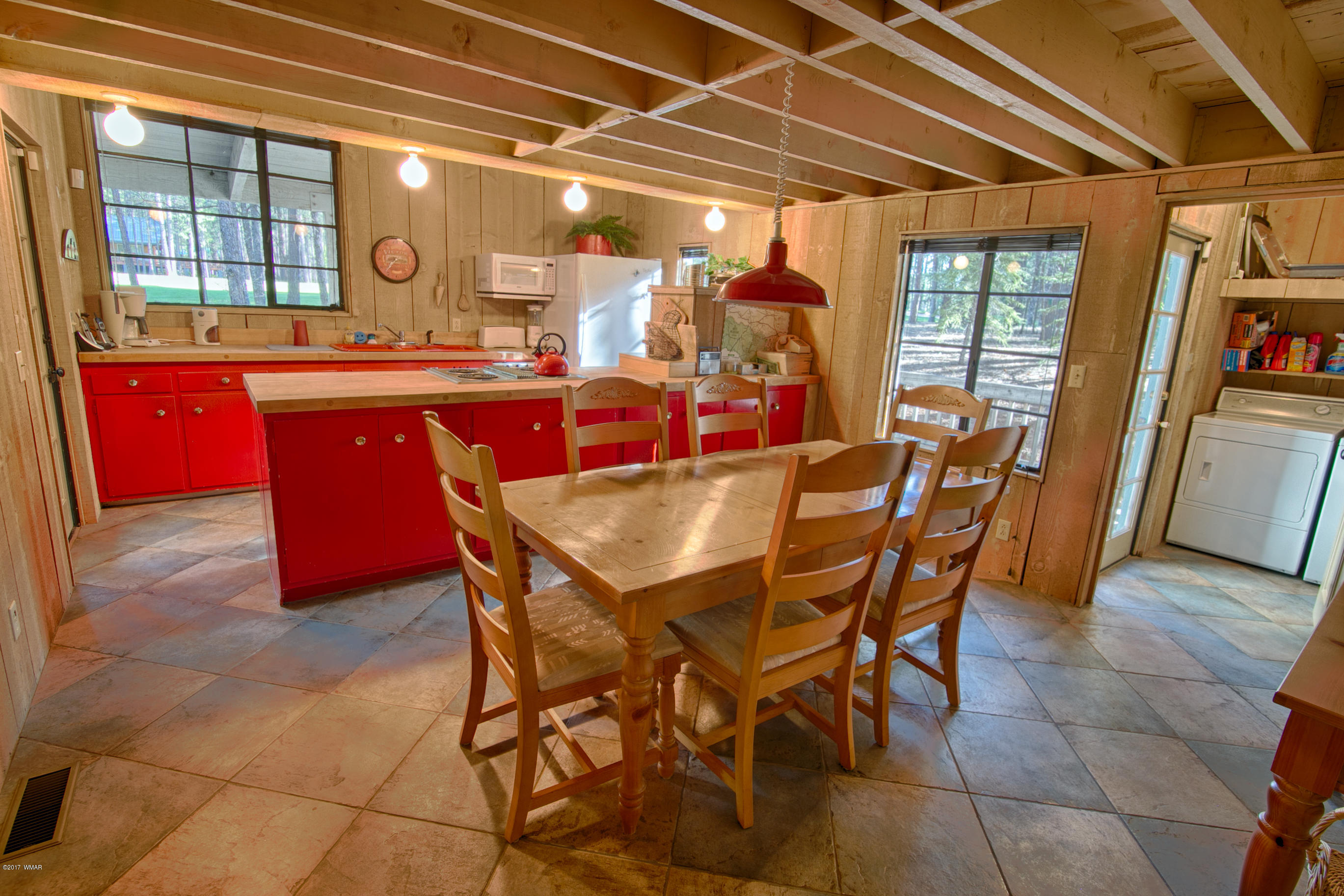 7213 Geronimo Road Pinetop, AZ 85935 - Photo 7 of 21 Gallery Image 7
