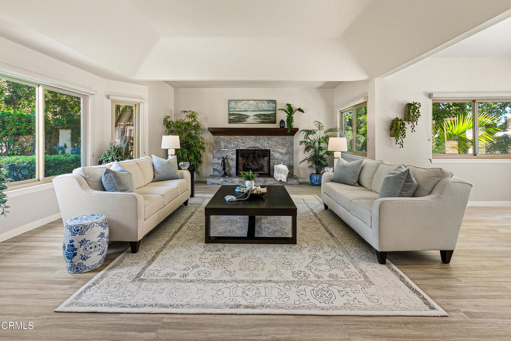 10539 Chippenham Road Camarillo, CA 93012 - Photo 7 of 74