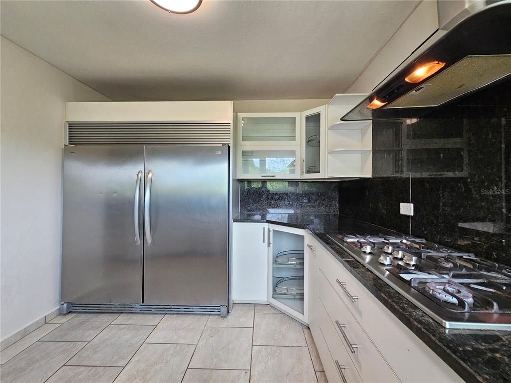 3 B-10 Bayamon, PR 00956 - Photo 30 of 45 KITCHEN
