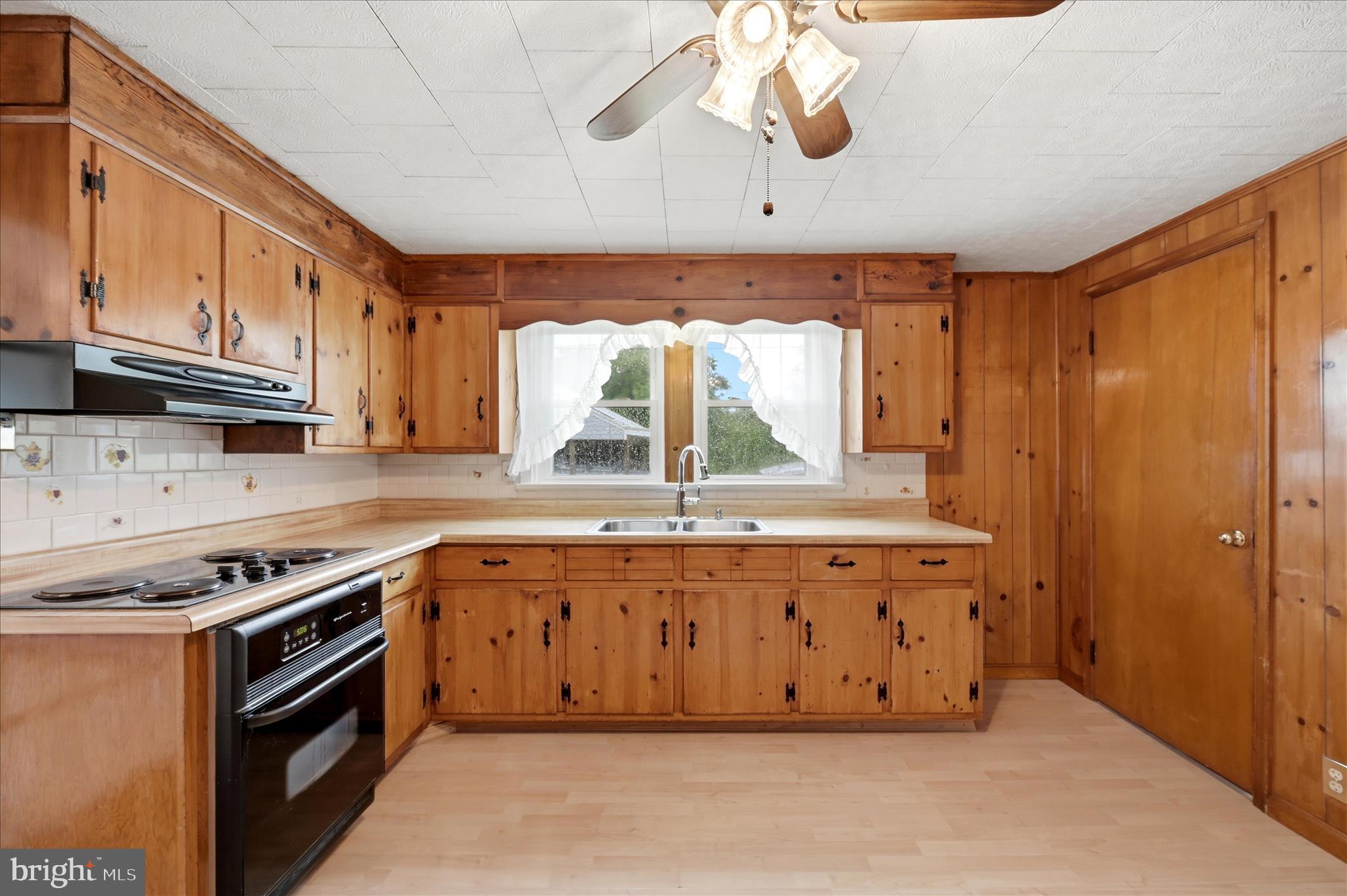 126 Marple Road Winchester, VA 22603 - Photo 10 of 42 Kitchen