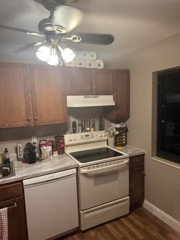 $1,650 | 4230 Deste Court, Unit 208, Lake Worth, FL 33467