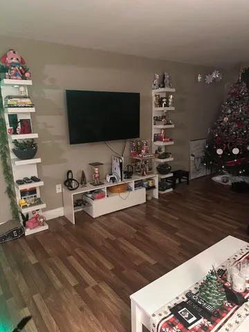 $1,650 | 4230 Deste Court, Unit 208, Lake Worth, FL 33467