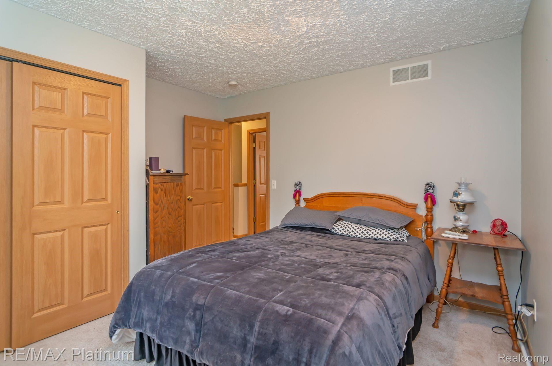 727 North Hacker Road Howell, MI 48843 - Photo 20 of 28 20.jpg