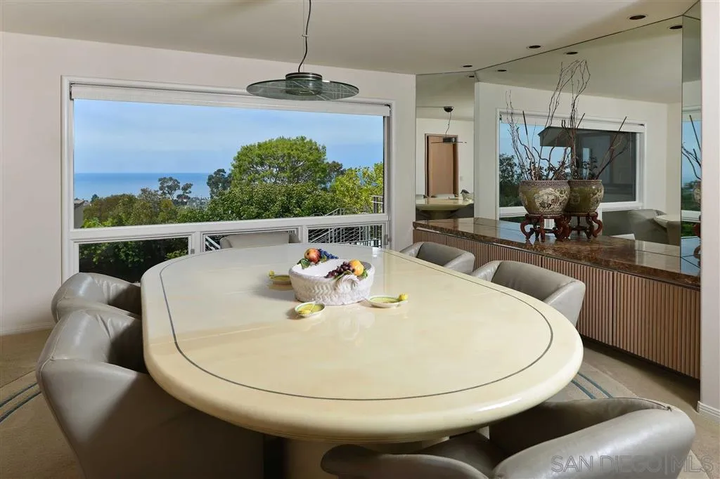 7267 Fairway Road La Jolla, CA 92037 - Photo 8 of 25 Gallery Image 8