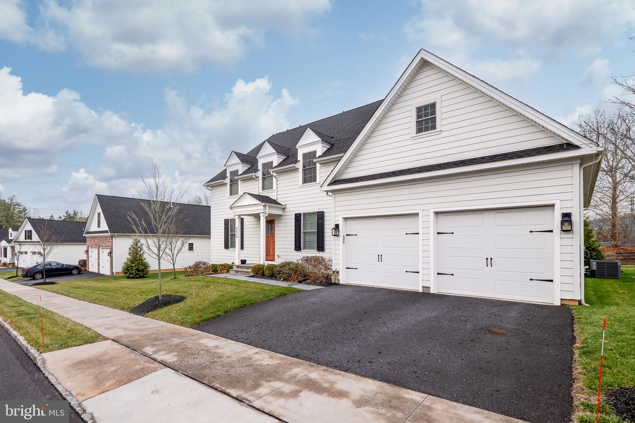 4574 Old Saucon Road Bethlehem, PA 18015 - Photo 5 of 44