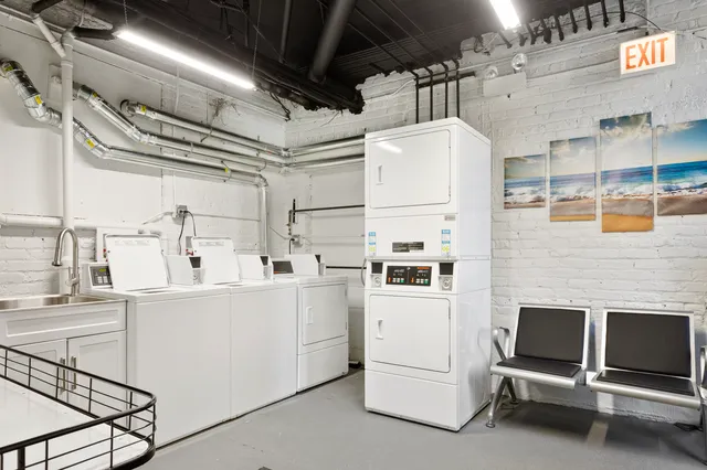 $1,550 | 1651 West Jonquil Terrace, Unit 10, Chicago, IL 60626