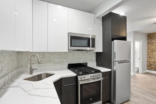 $1,550 | 1651 West Jonquil Terrace, Unit 10, Chicago, IL 60626