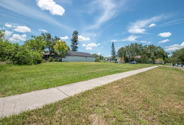 a view of a golf course