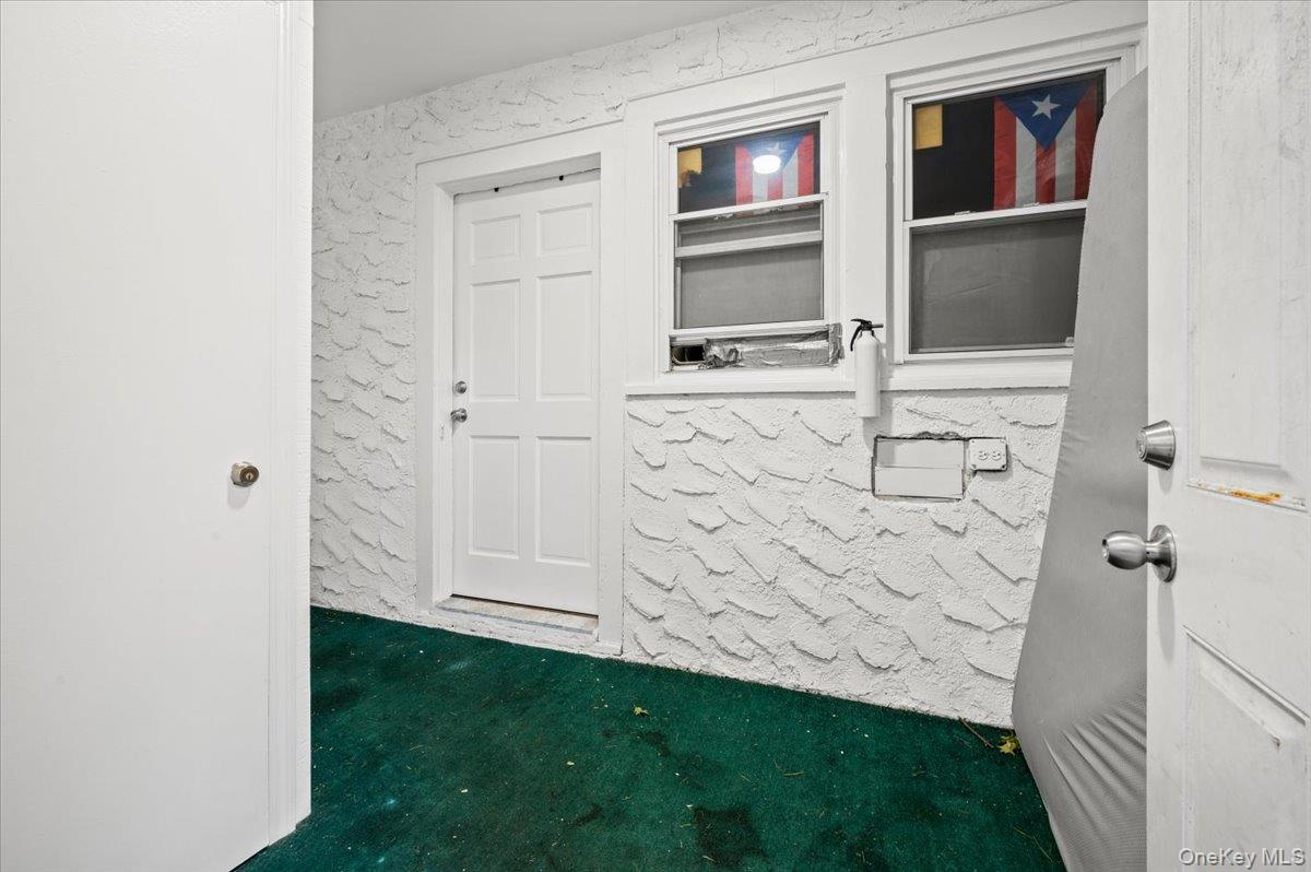95 Grant Street Rye Brook, NY 10573 - Photo 10 of 30 Rear Entry - 1st Floor Apt 1L