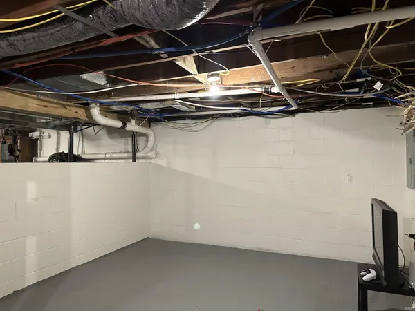 $199,900 | 8357 St Road West, Springville, IN 47462