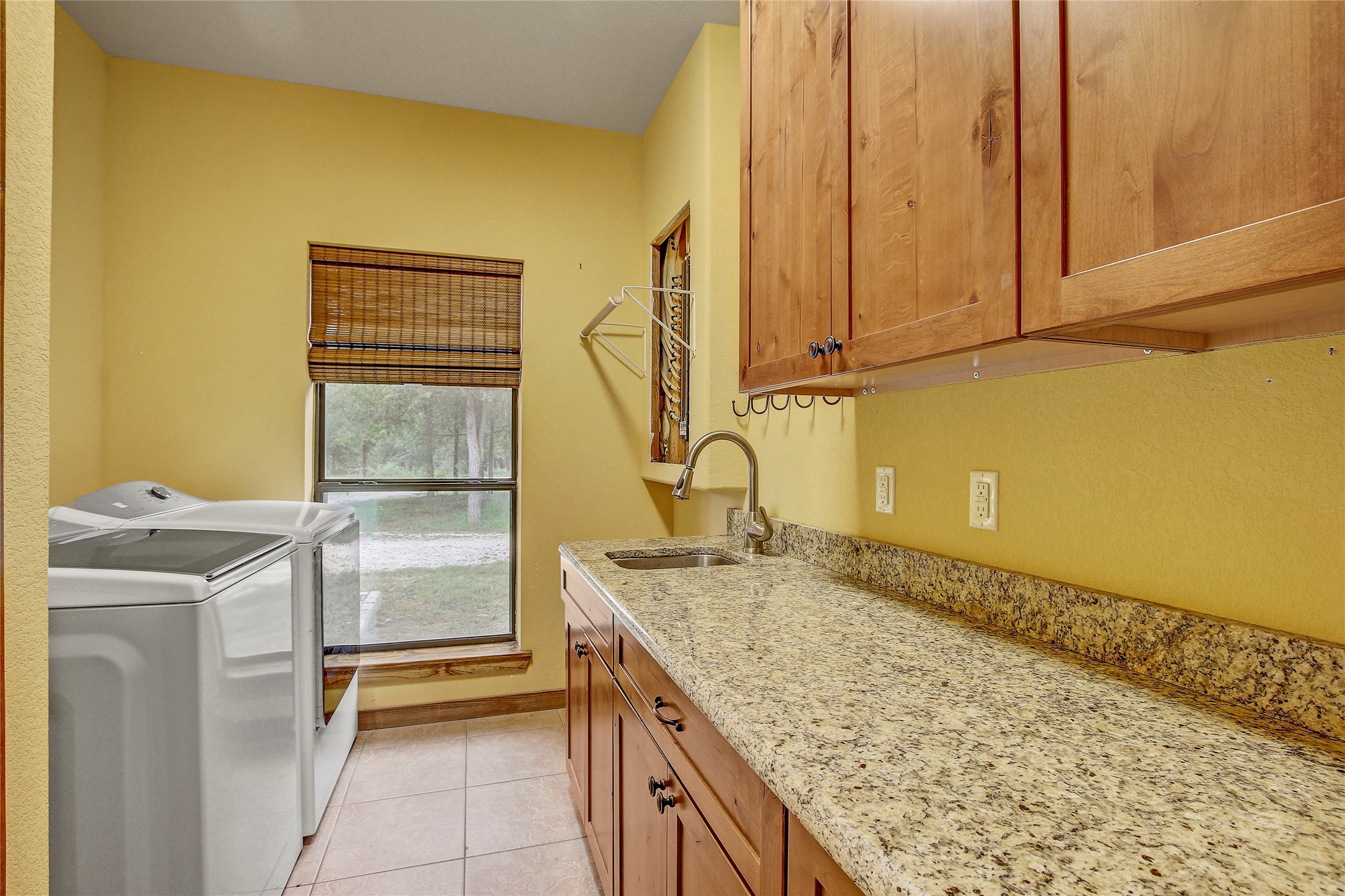 18197 Fm 619 Elgin, TX 78621 - Photo 22 of 39