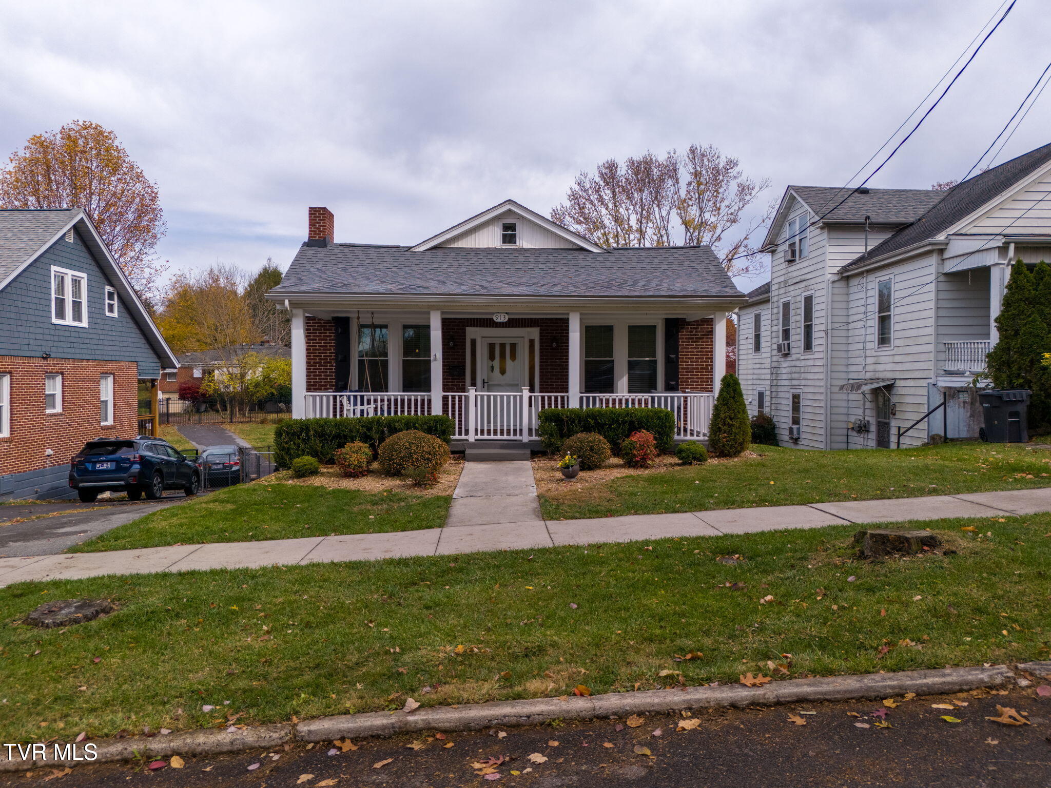913 Maryland Avenue Bristol, TN 37620 - Photo 1 of 41 Front