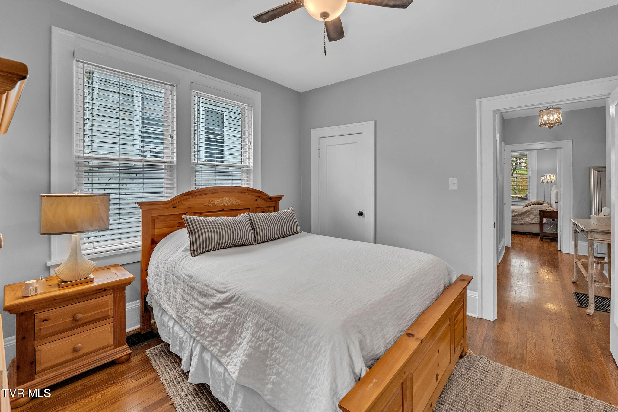 913 Maryland Avenue Bristol, TN 37620 - Photo 19 of 41 primary bedroom