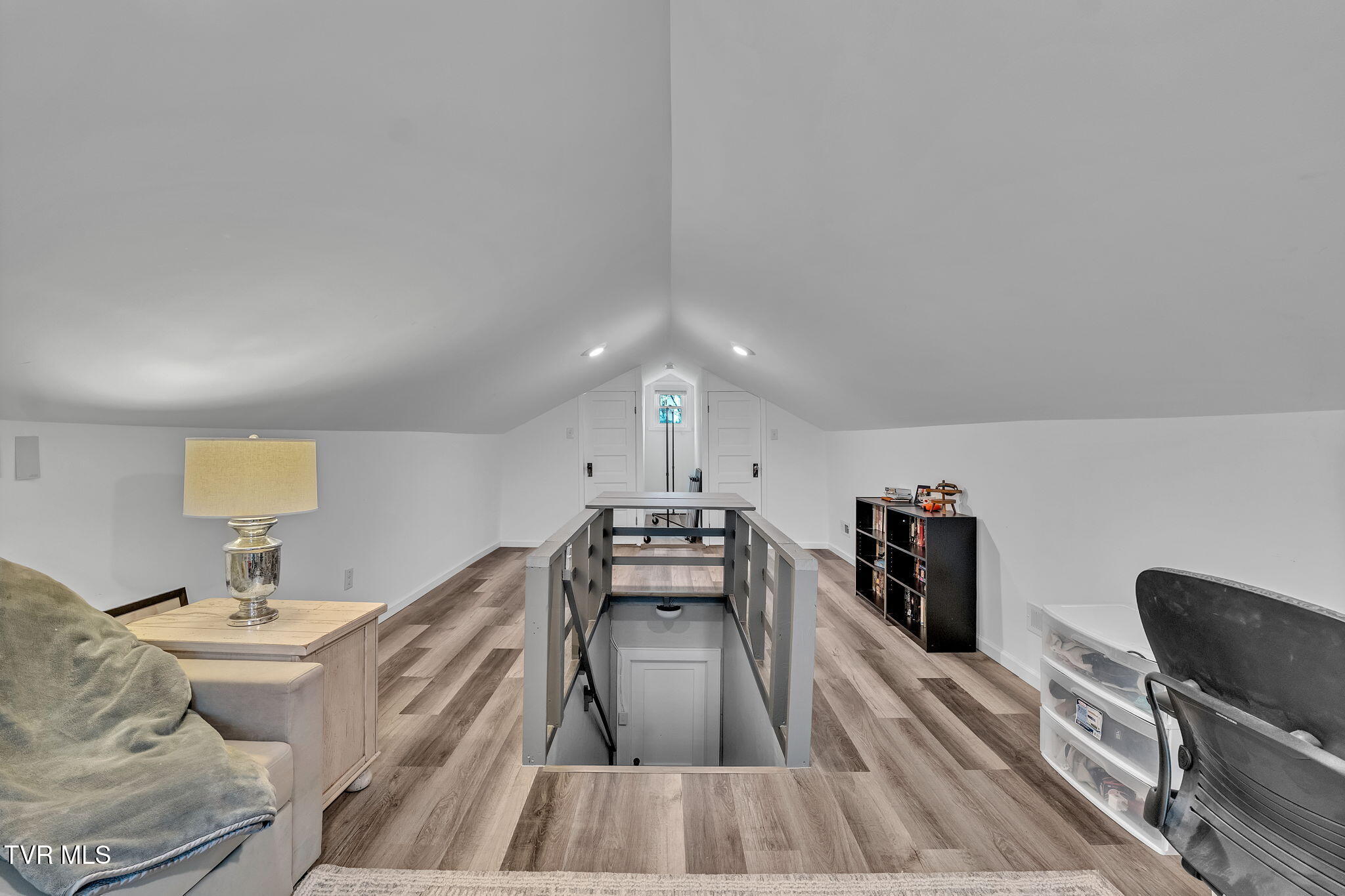 913 Maryland Avenue Bristol, TN 37620 - Photo 26 of 41 Attic 3