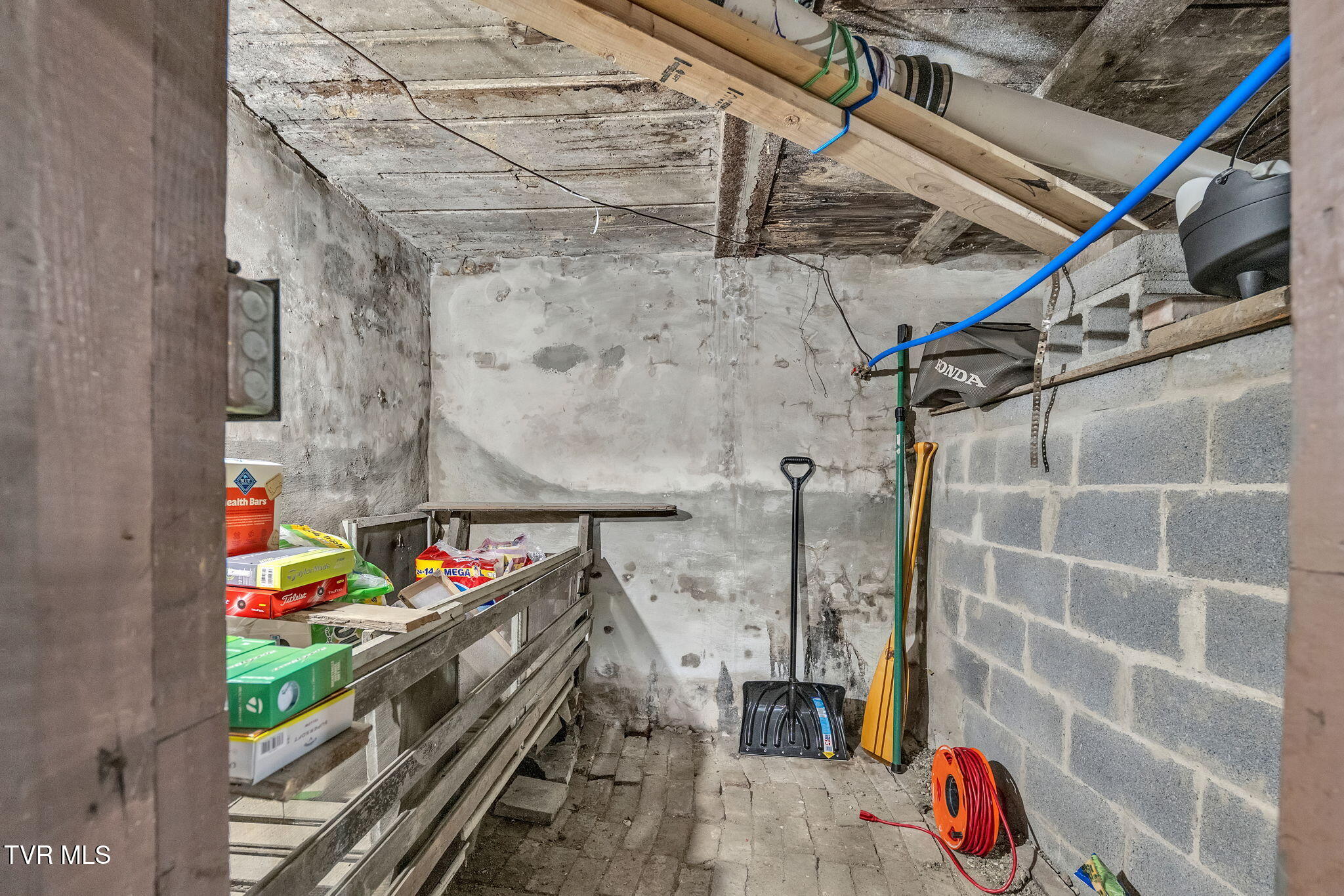 913 Maryland Avenue Bristol, TN 37620 - Photo 27 of 41 basement box 1