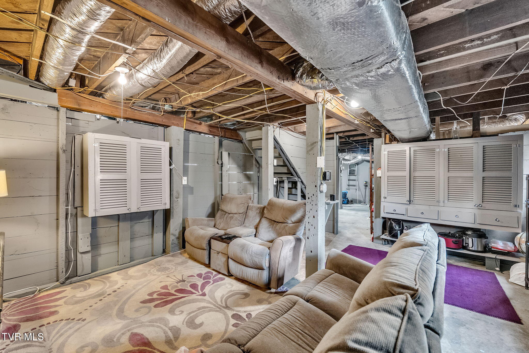 913 Maryland Avenue Bristol, TN 37620 - Photo 28 of 41 basement man cave