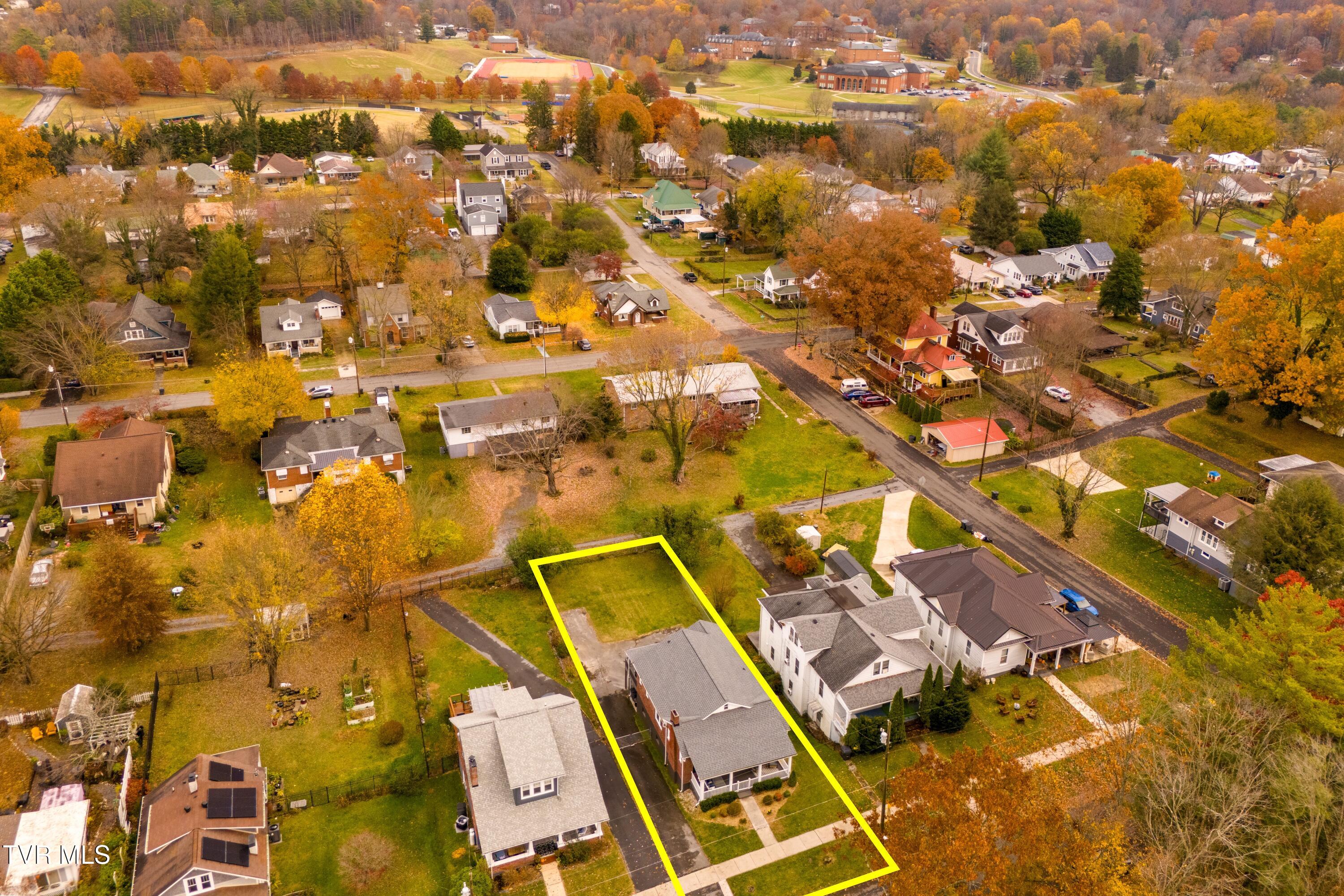 913 Maryland Avenue Bristol, TN 37620 - Photo 40 of 41 IMG_0147