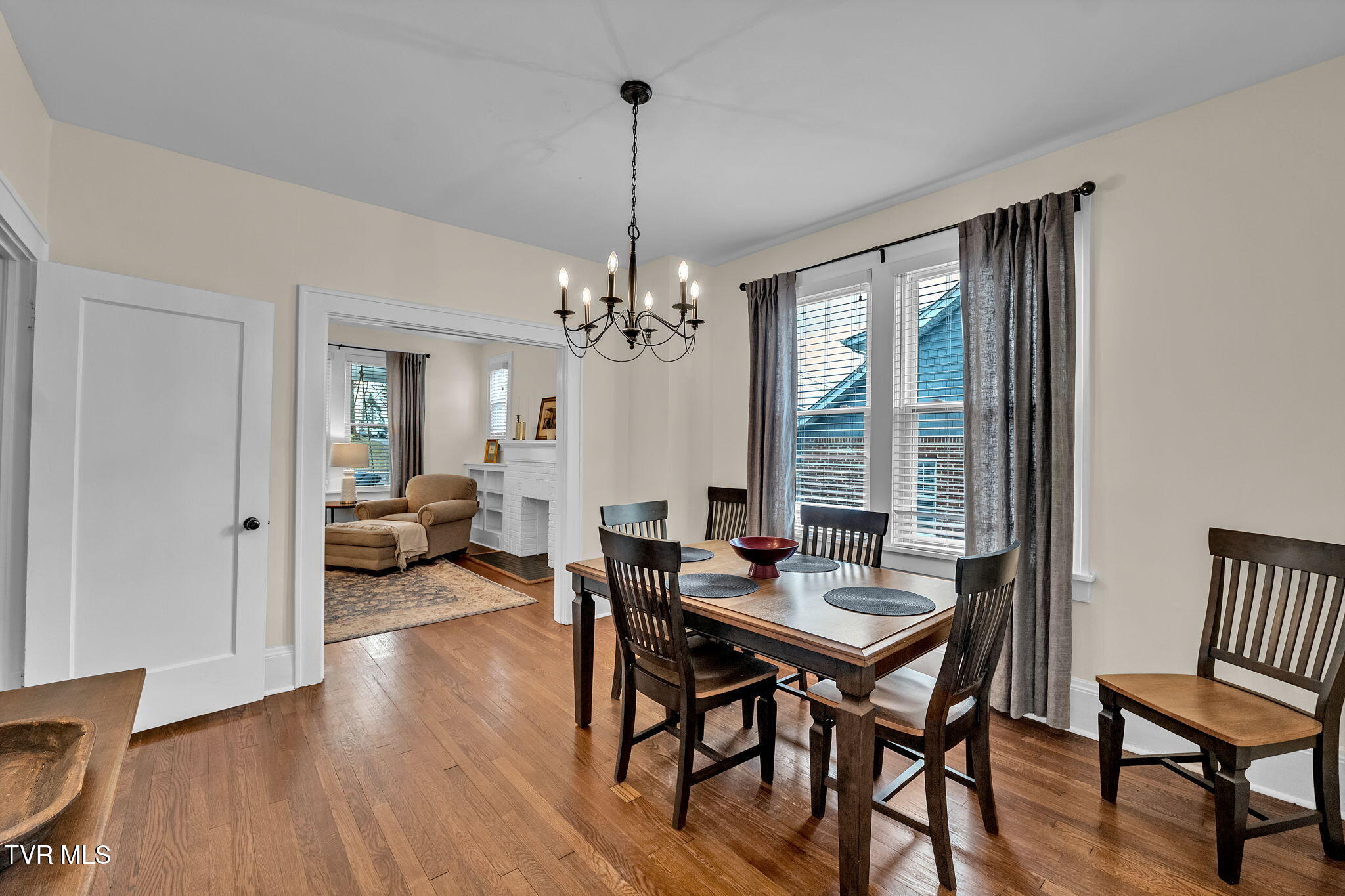 913 Maryland Avenue Bristol, TN 37620 - Photo 9 of 41 dining room