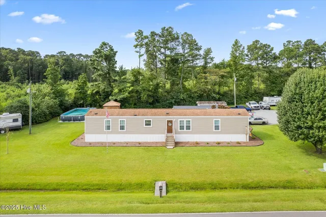 $190,000 | 446 Chicken Neck Road, Teachey, NC 28464