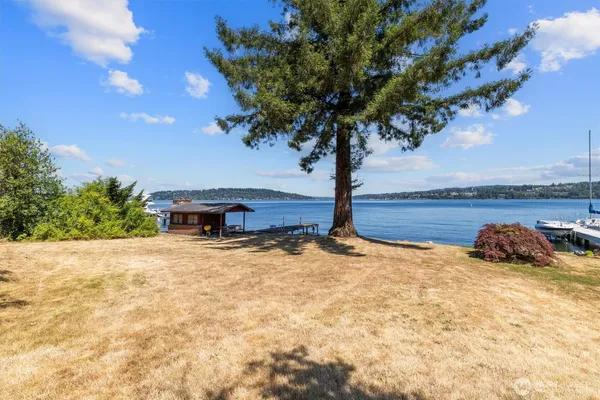 $1,300,000 | 11136 Rainier Avenue South, Seattle, WA 98178