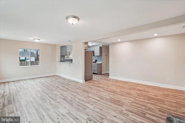 $2,695 | 3736 Beach Dr Boulevard, Edgewater, MD 21037