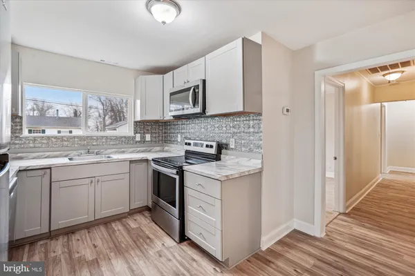 $2,695 | 3736 Beach Dr Boulevard, Edgewater, MD 21037