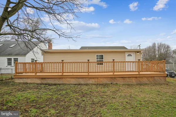 $2,695 | 3736 Beach Dr Boulevard, Edgewater, MD 21037