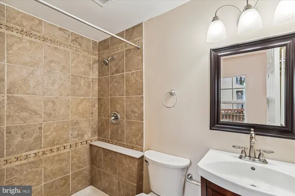 $2,695 | 3736 Beach Dr Boulevard, Edgewater, MD 21037