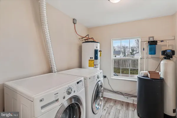 $2,695 | 3736 Beach Dr Boulevard, Edgewater, MD 21037