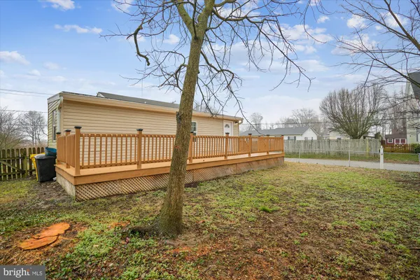 $2,695 | 3736 Beach Dr Boulevard, Edgewater, MD 21037