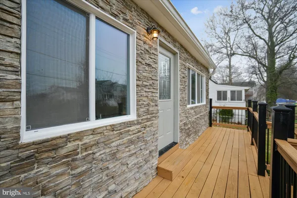 $2,695 | 3736 Beach Dr Boulevard, Edgewater, MD 21037