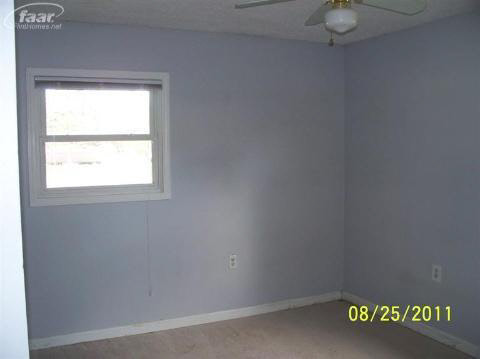 6219 Porter Road Grand Blanc, MI 48439 - Photo 10 of 11 20125116-9.JPG