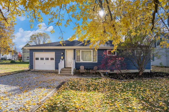 $374,000 | 8 Poplar Street, Three Oaks, MI 49128