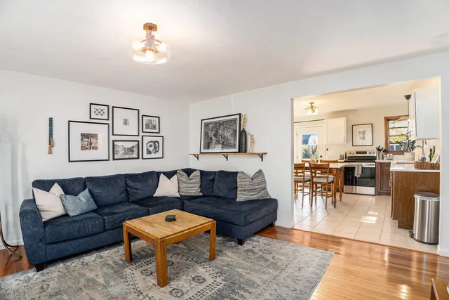 $374,000 | 8 Poplar Street, Three Oaks, MI 49128