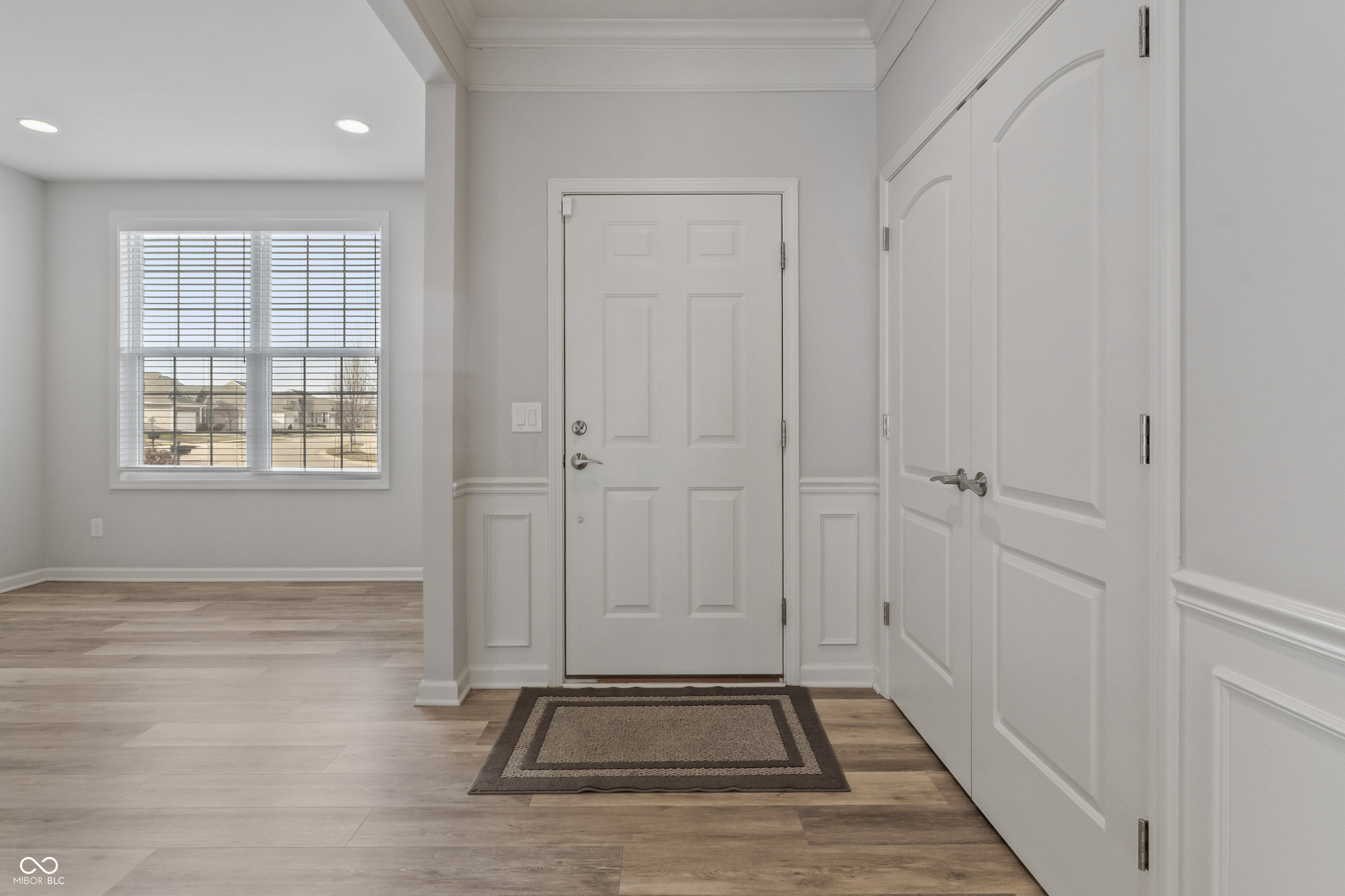 13229 Catawba Trail Fishers, IN 46037 - Photo 3 of 40