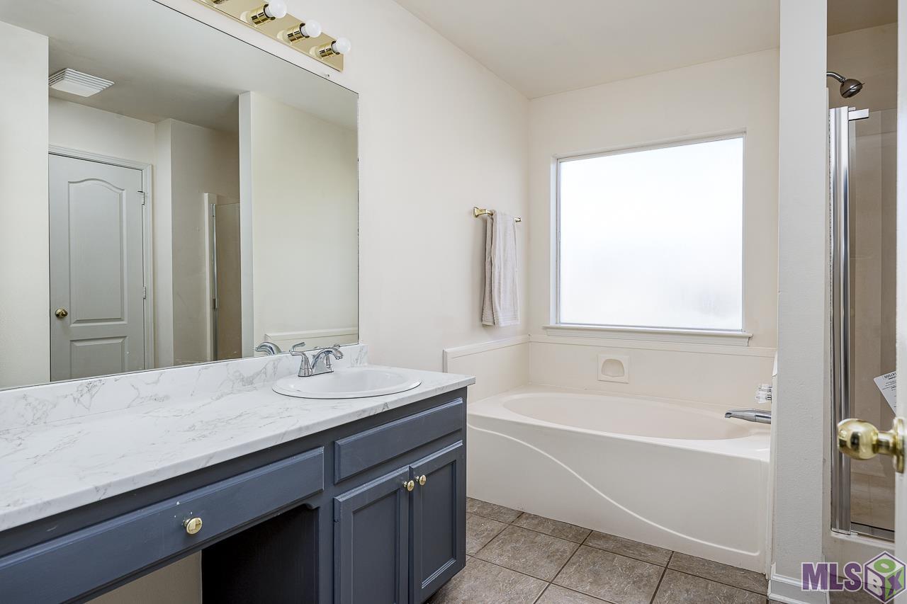9815 Blakemore Avenue Baton Rouge, LA 70810 - Photo 21 of 34 Gallery Image 21