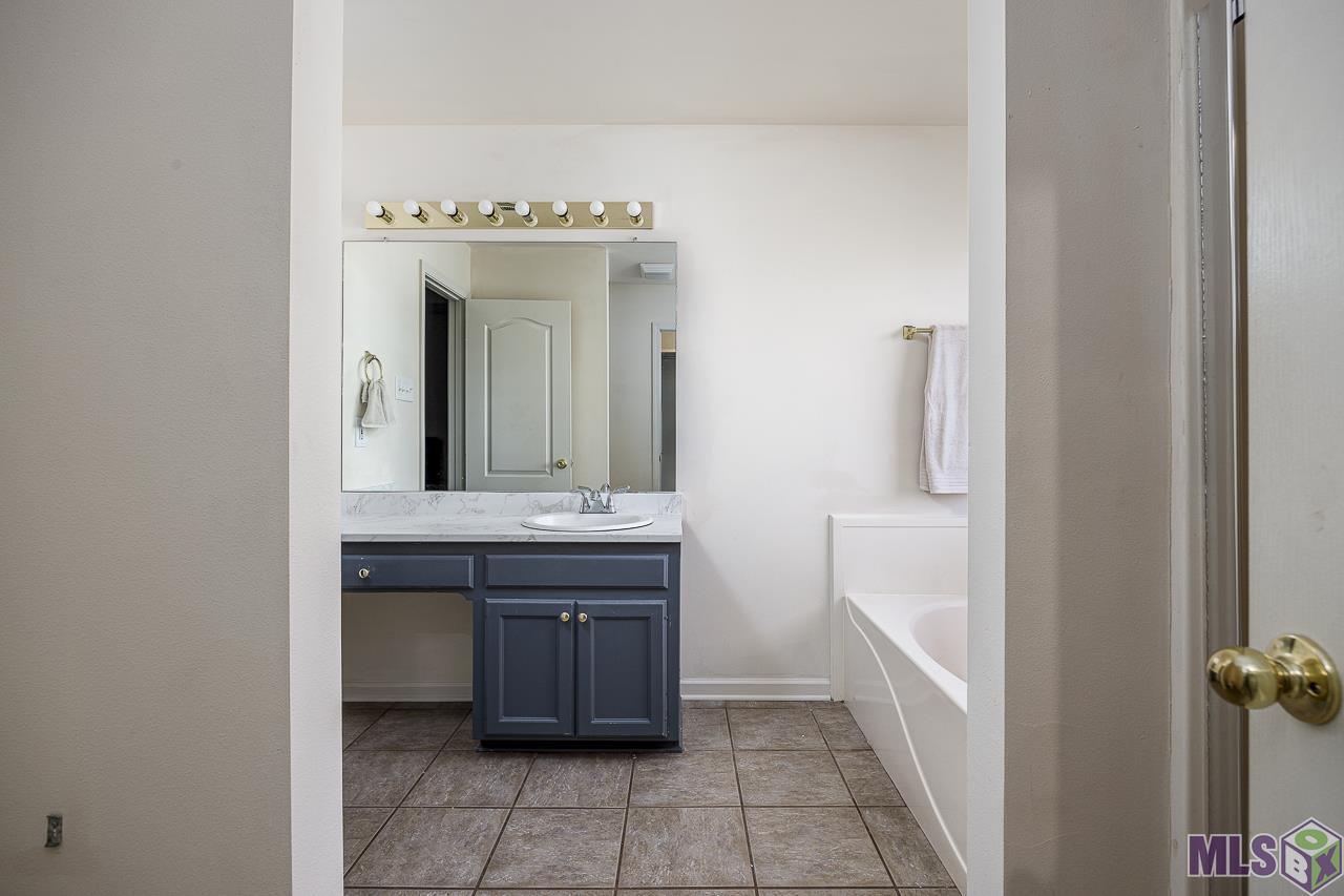 9815 Blakemore Avenue Baton Rouge, LA 70810 - Photo 23 of 34 Gallery Image 23