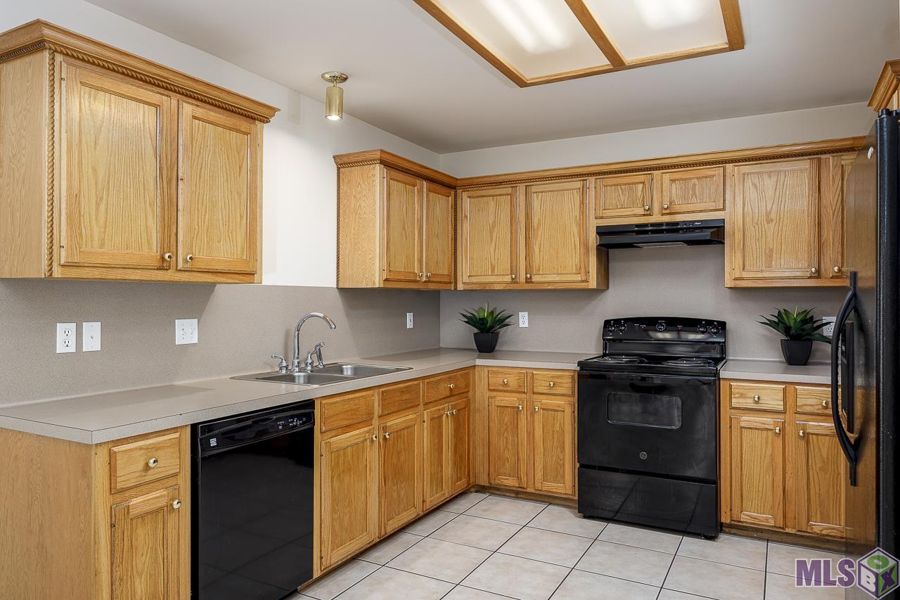 9815 Blakemore Avenue Baton Rouge, LA 70810 - Photo 6 of 34 Gallery Image 6