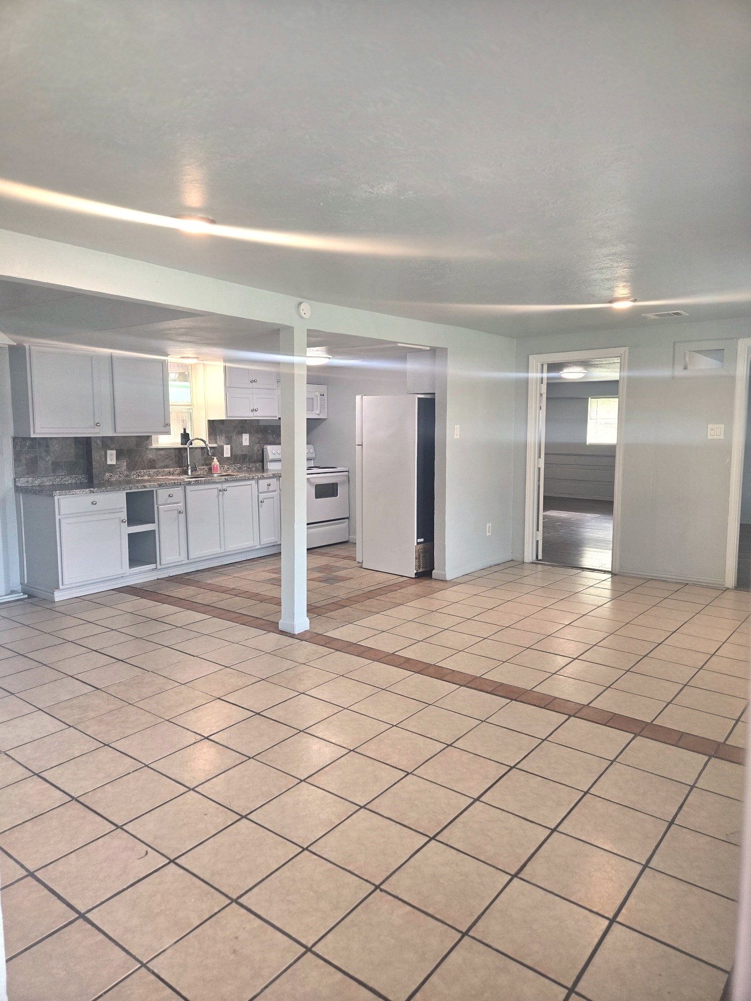 5709 Craig Street Houston, TX 77023 - Photo 2 of 19