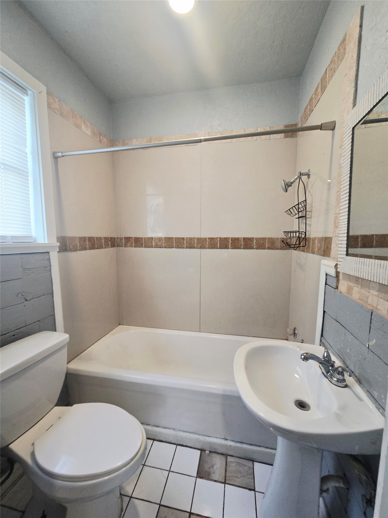 5709 Craig Street Houston, TX 77023 - Photo 9 of 19