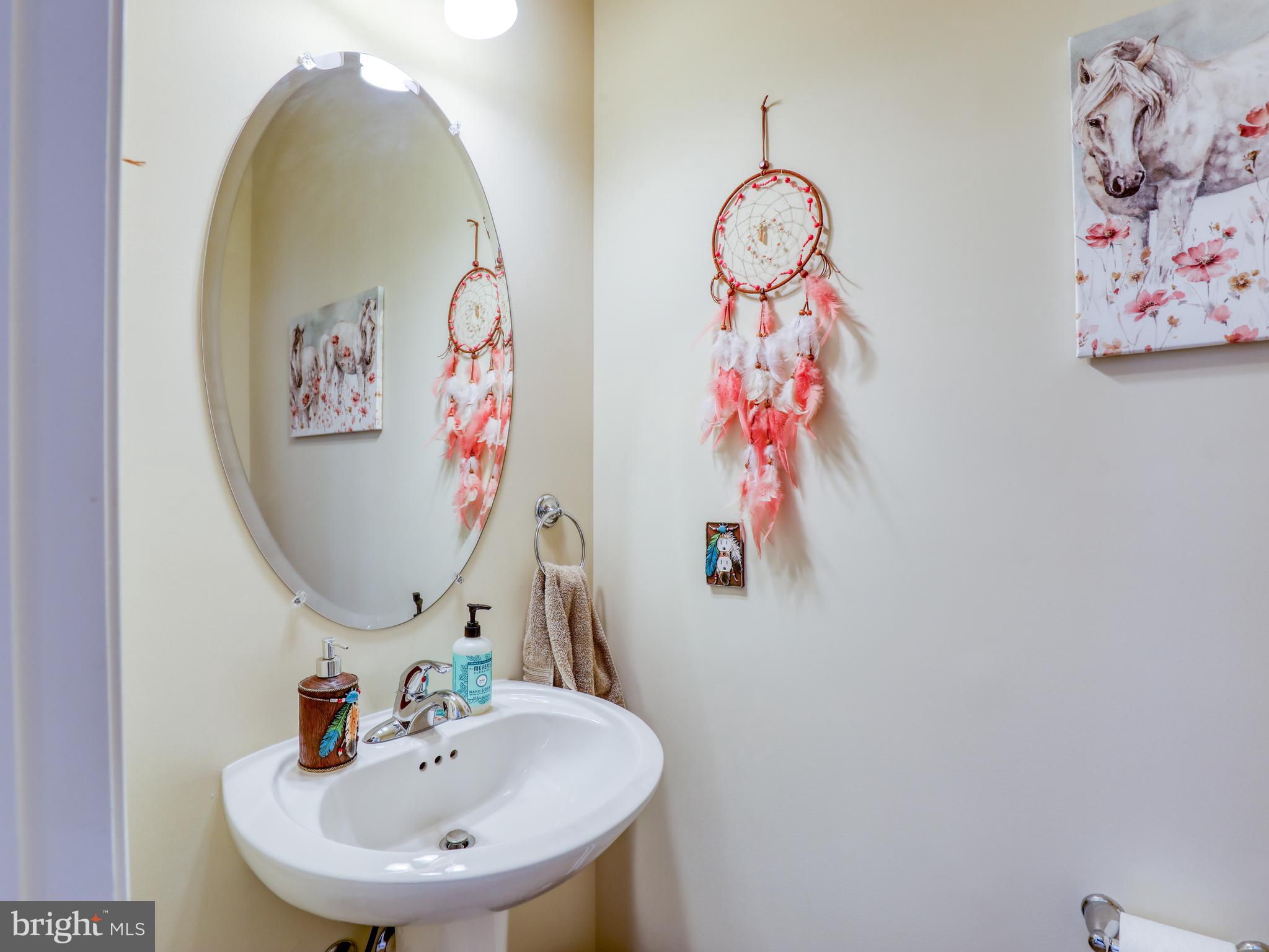 172 Schramm Loop Stephens City, VA 22655 - Photo 18 of 34 1/2 bath kitchen level