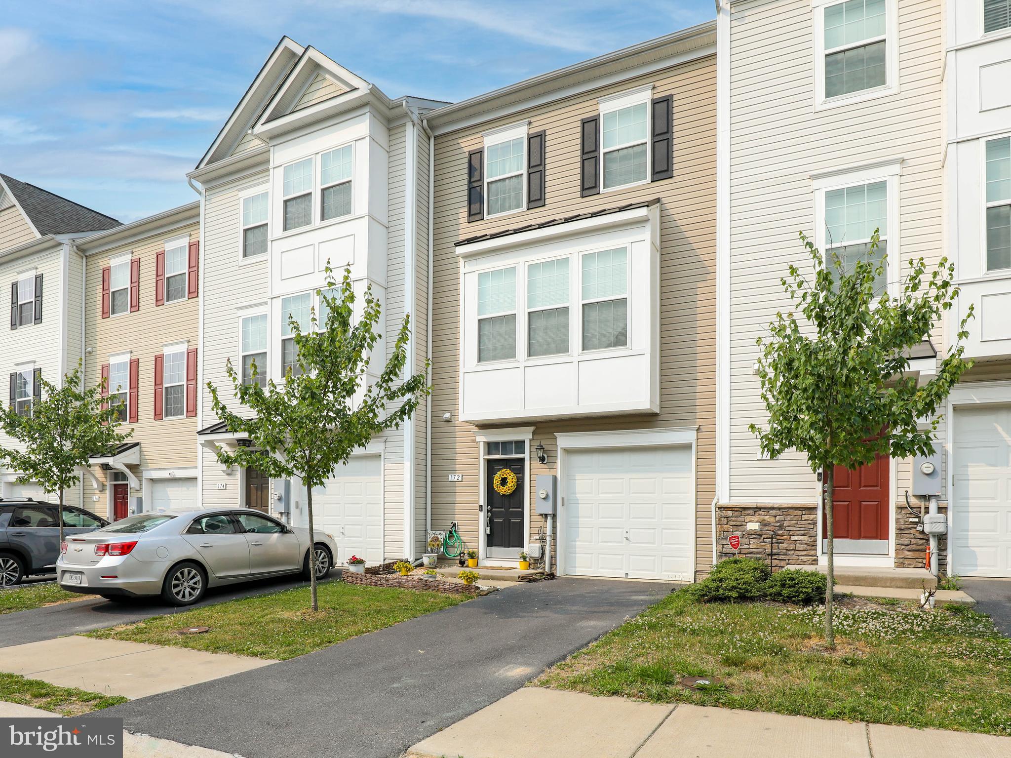 172 Schramm Loop Stephens City, VA 22655 - Photo 2 of 34