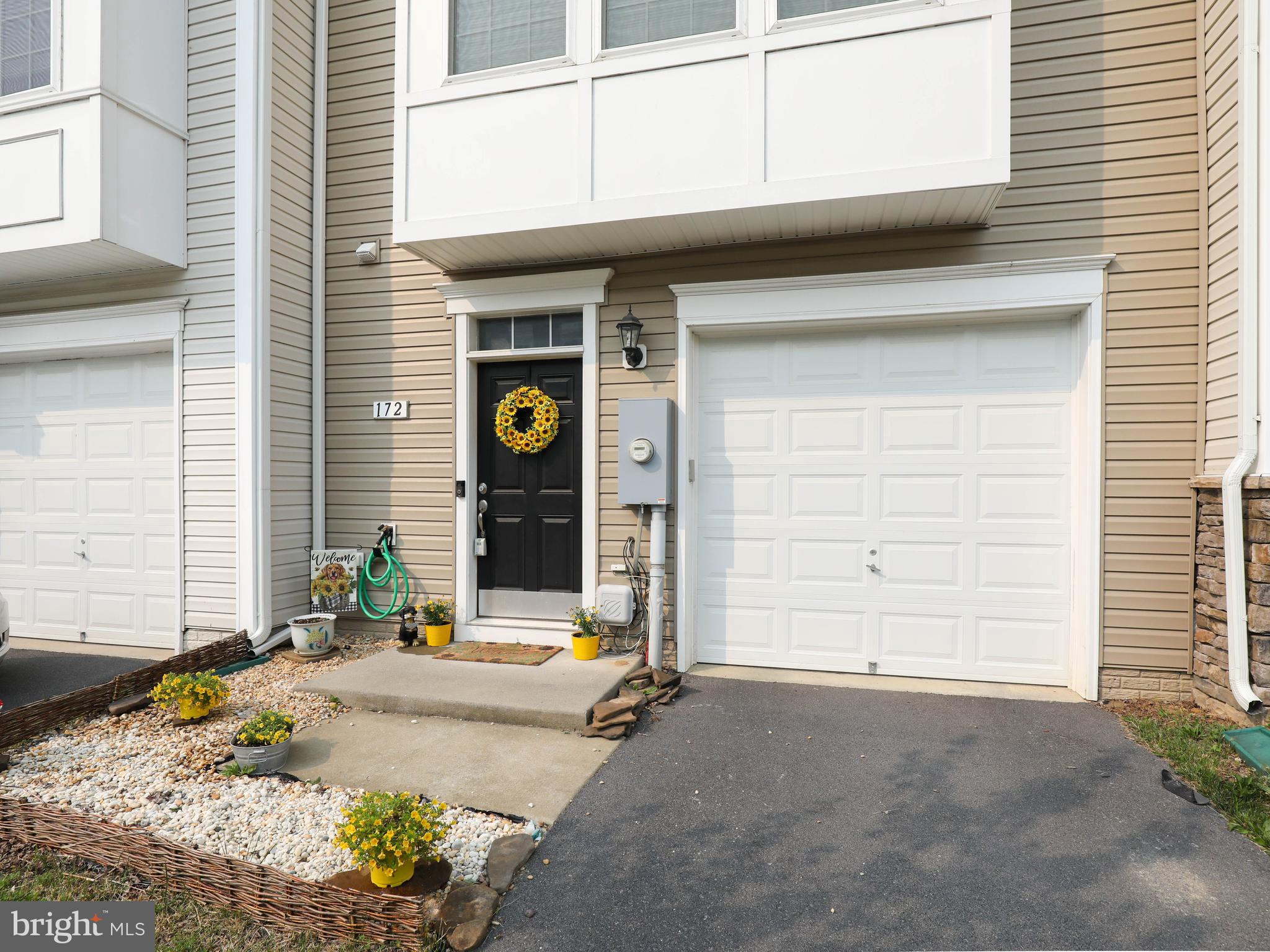 172 Schramm Loop Stephens City, VA 22655 - Photo 3 of 34