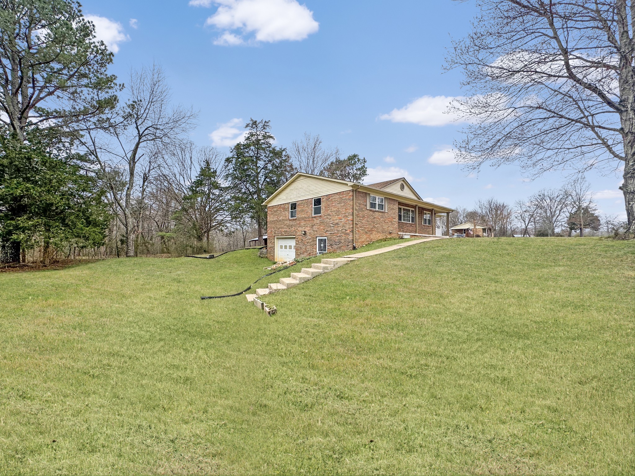 2289 Cumberland City Road Dover, TN 37058 - Photo 4 of 27